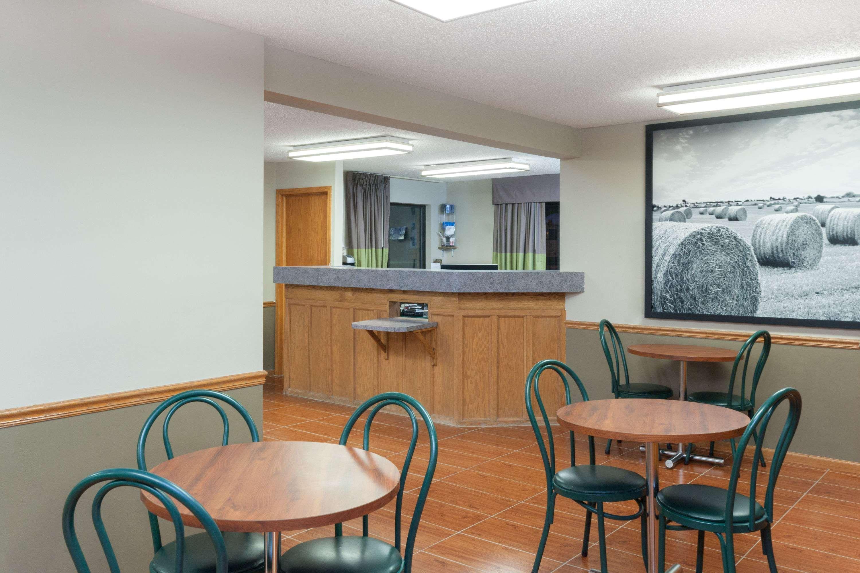 Super 8 By Wyndham Gilman Hotel Kültér fotó